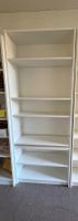 Hohes Regal (ca. 201 x 60 x 28 cm) mit 8 Tablaren
