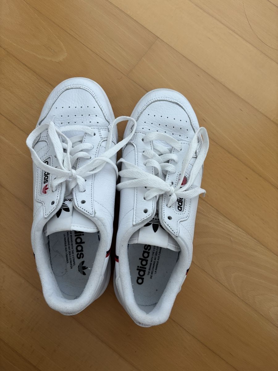 Adidas Scarpe da donna: Adidas Sneakers Grösse 39 1/3 – Usato da Oberrüti venduto da chi_68h7 1