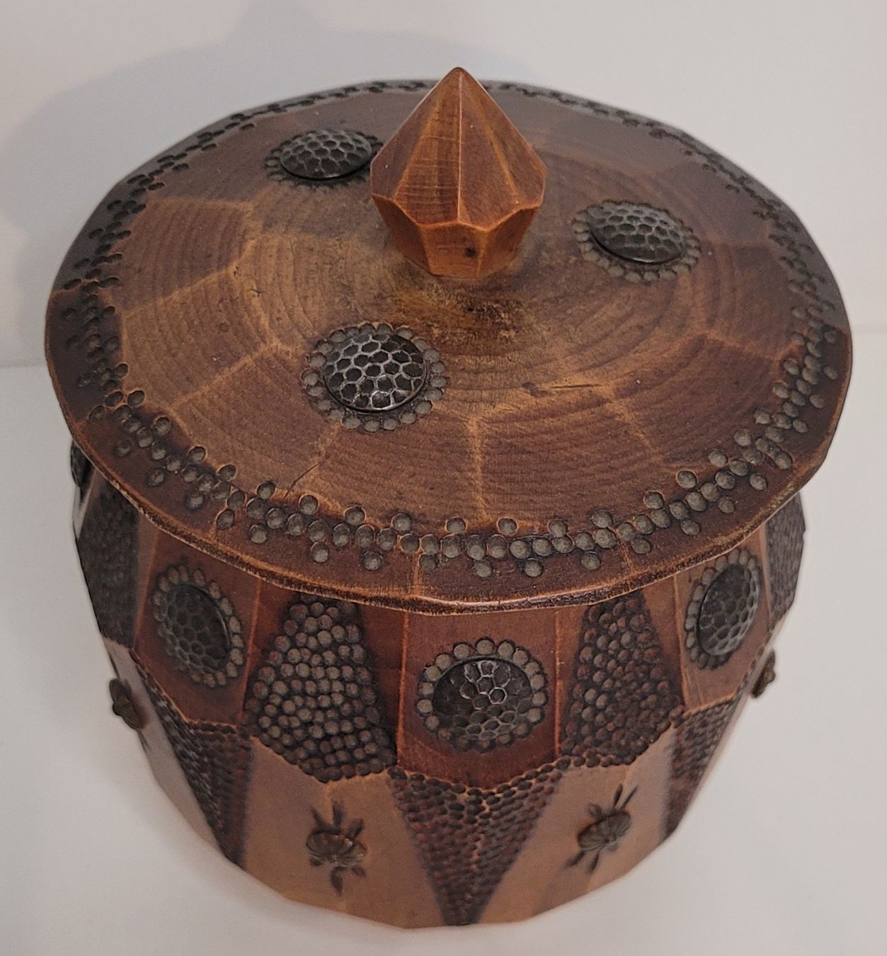 Altri Prodotti per fumatori: Jolie pot en bois - tabatière – Nuovo (secondo la descrizione) da Rocourt venduto da PapyCH 1