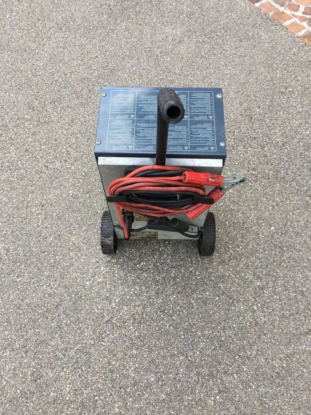 Bosch Caricatori & Batterie: Bosch W400S Batterie Ladegeräte – Usato da Nürensdorf venduto da GR5050 2