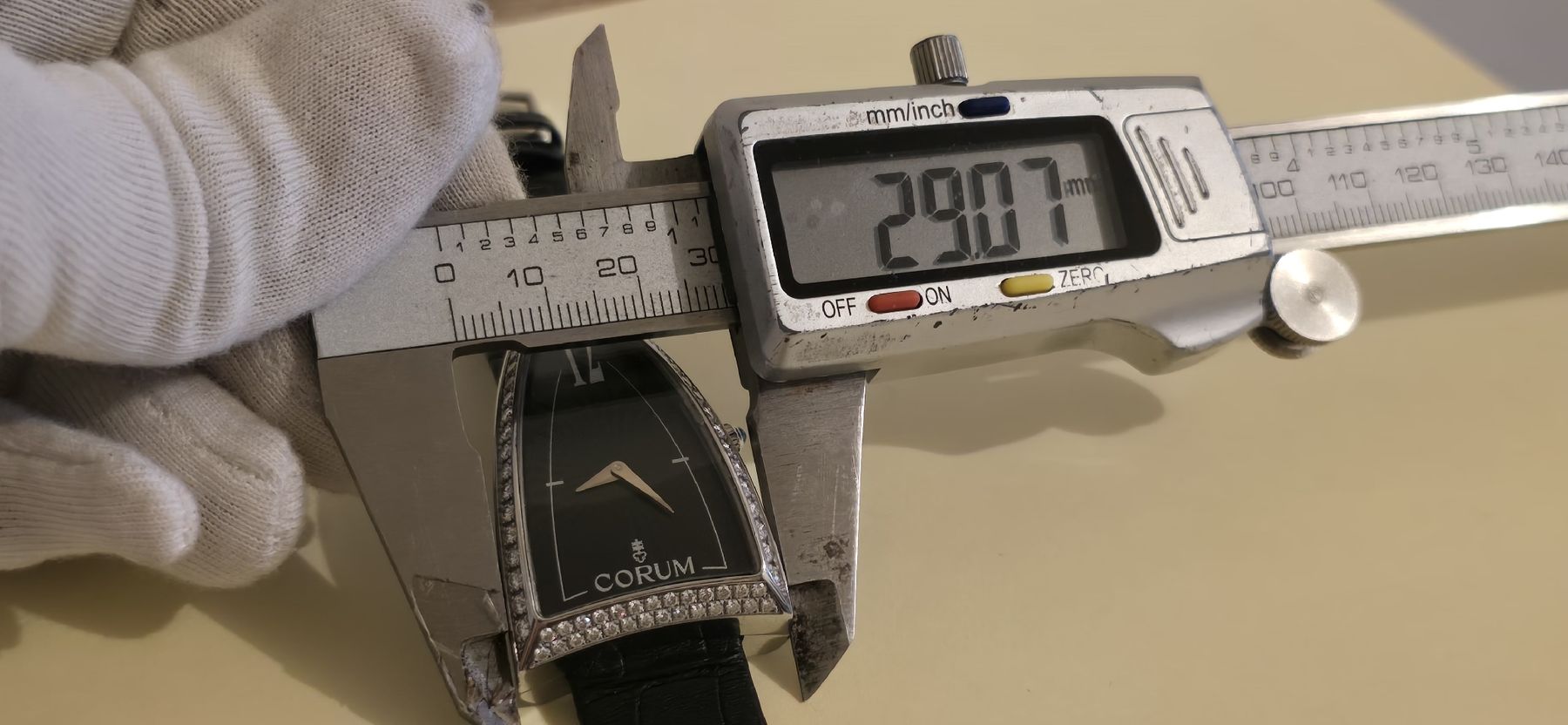 Corum Orologi: Montre Corum rocket 69 diamants ! – Usato da Grand-Lancy venduto da Montre-Swiss 6