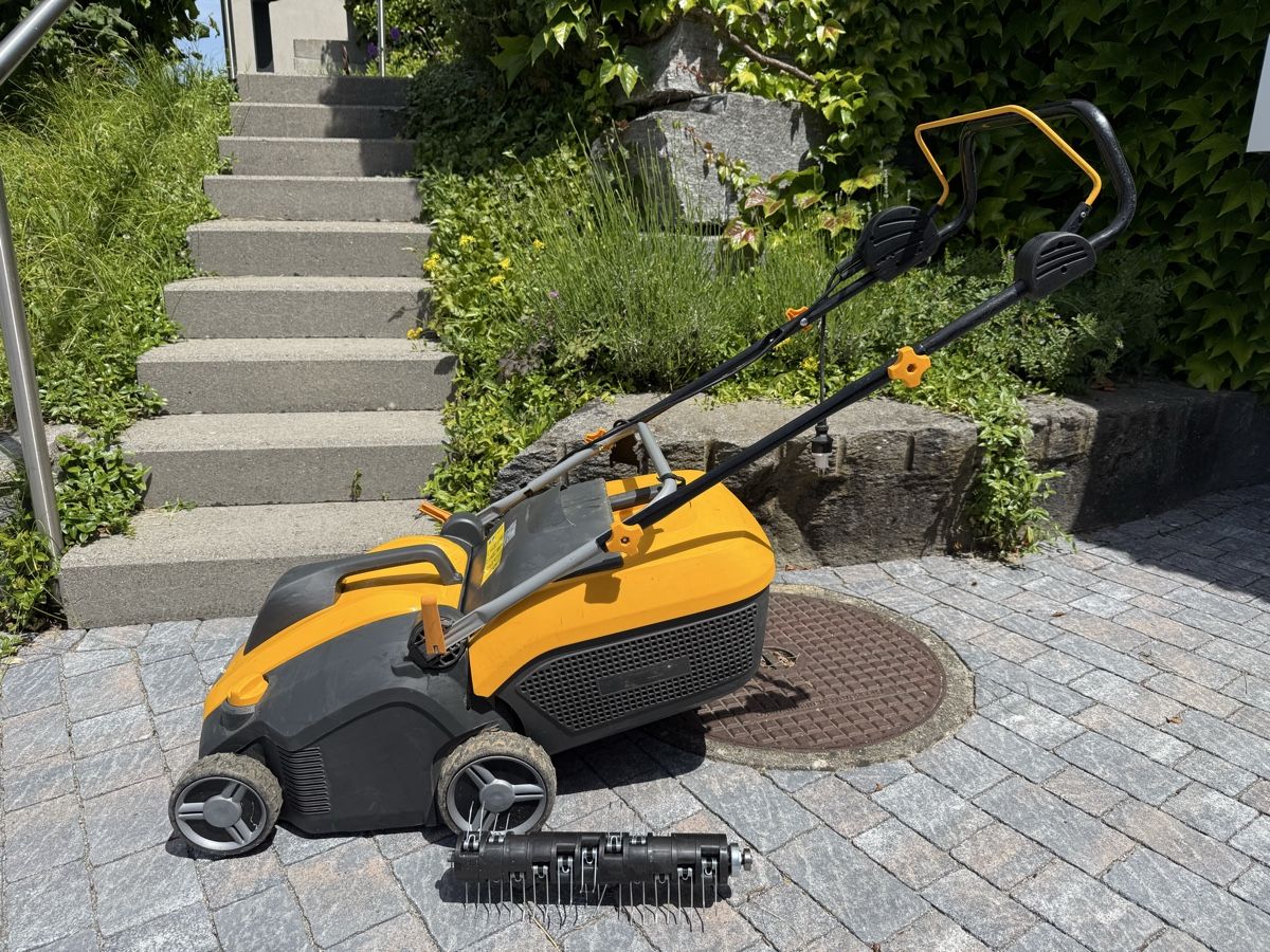 Attrezzi per la lavorazione del suolo: Stiga Vertikutierer elektrisch, 3 x gebraucht  – Usato da Roggwil BE venduto da fengshui