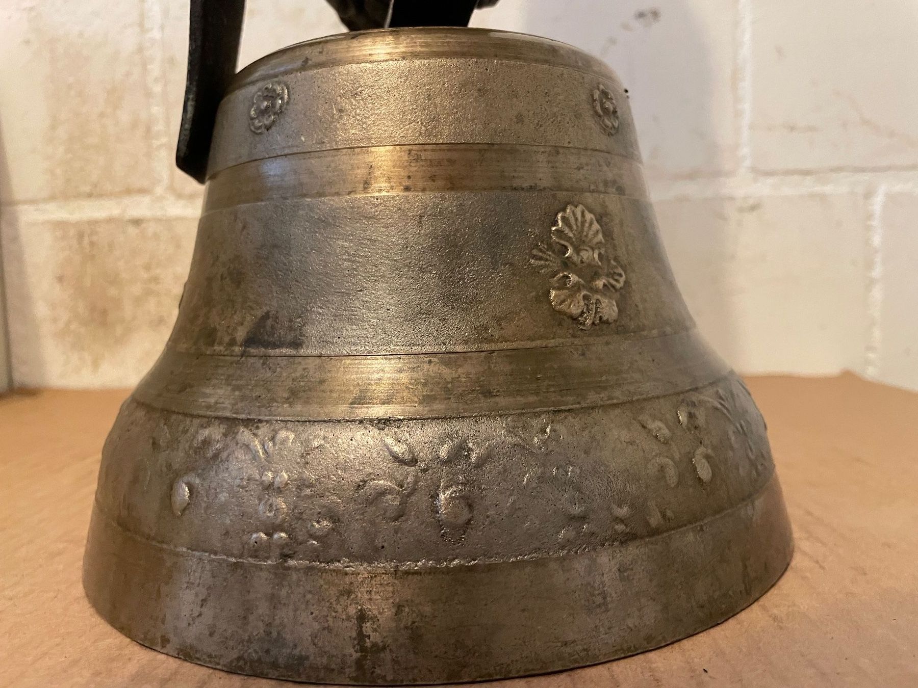 Cloches & sonnailles: Alte Glocke ab 1.00 Fr. – D'occasion à Birrhard par magisto52 2