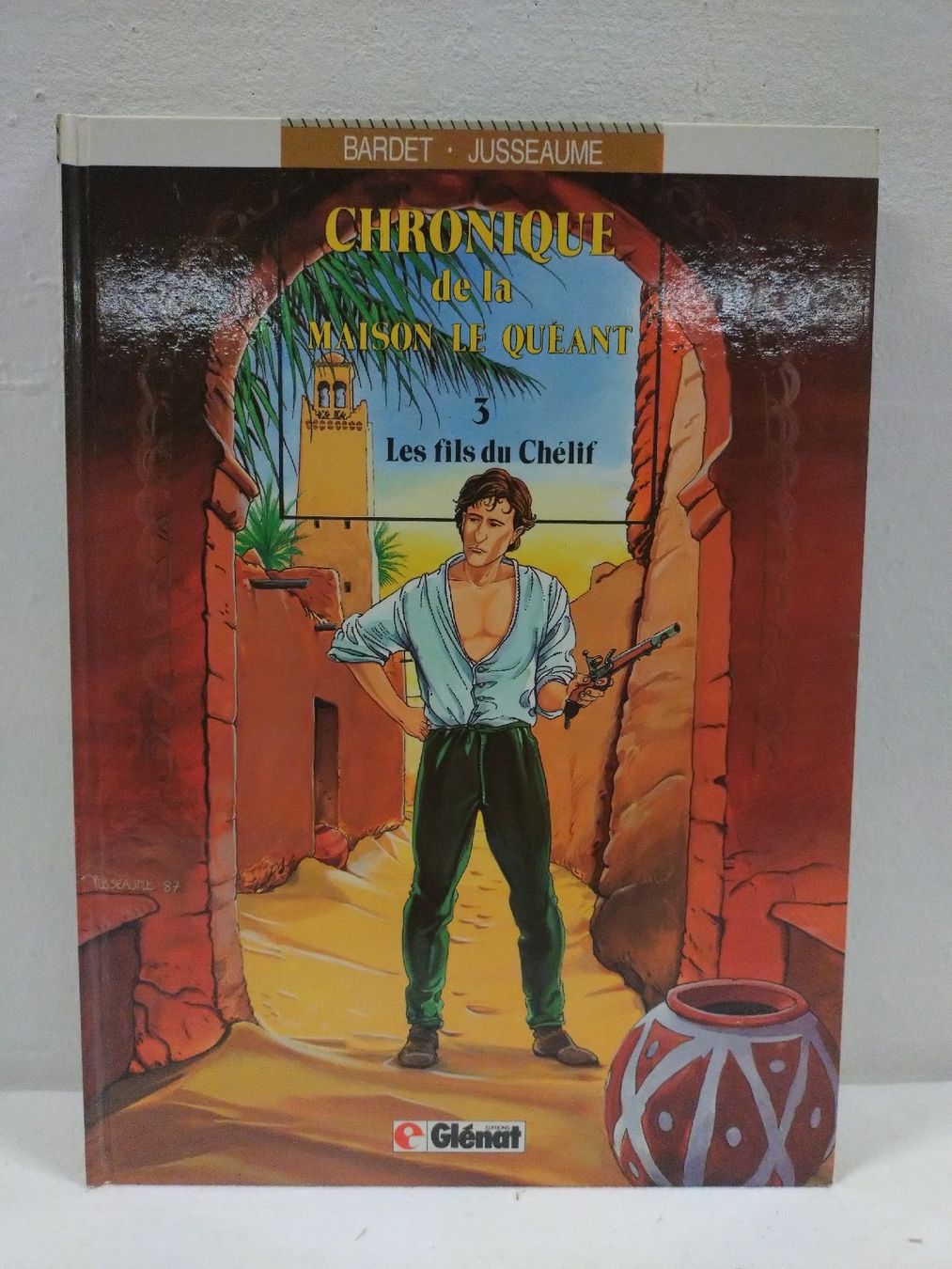Fumetti: Chronique Maison Le Quéant, 3, Bardet/Jusseaume, EO  – Usato da Farvagny-le-Grand venduto da LaCaverne