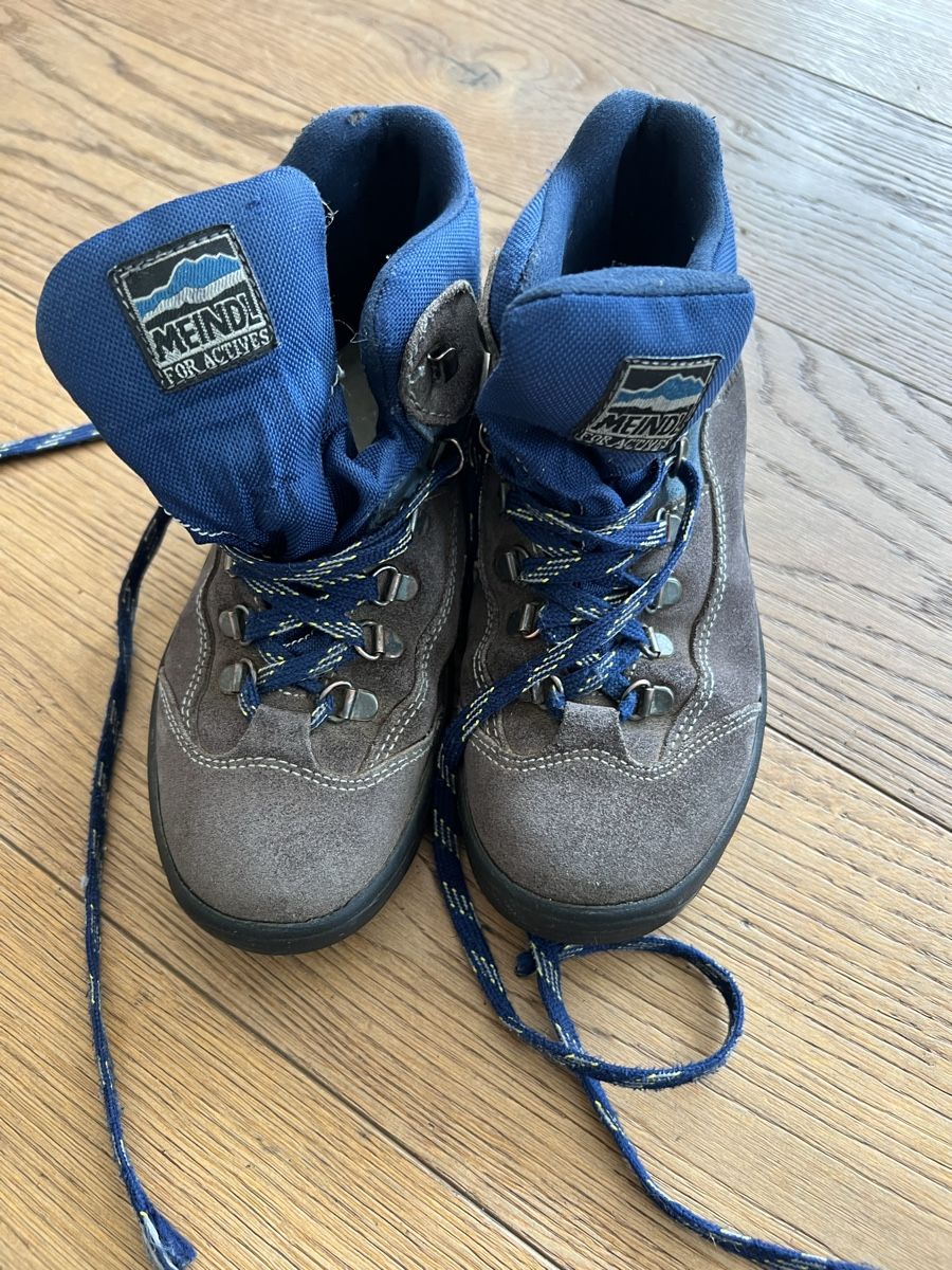 Meindl Scarpe da uomo: Meindl Kinder Wander Schuhe Gr37 – Usato da Uerikon venduto da Saffagirl