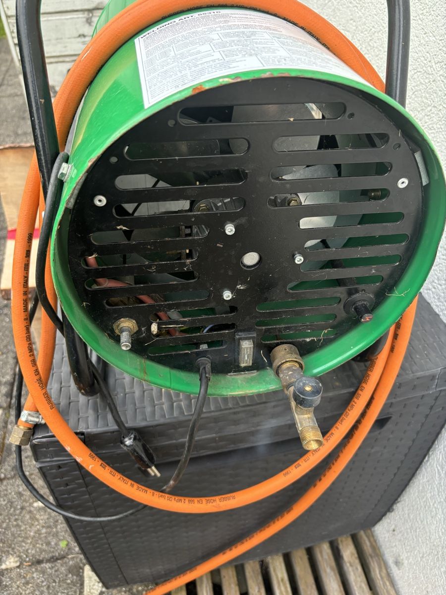 Radiatori: Gasstrahler Heizstrahler – Usato da Kriens venduto da Wundertuete17 2