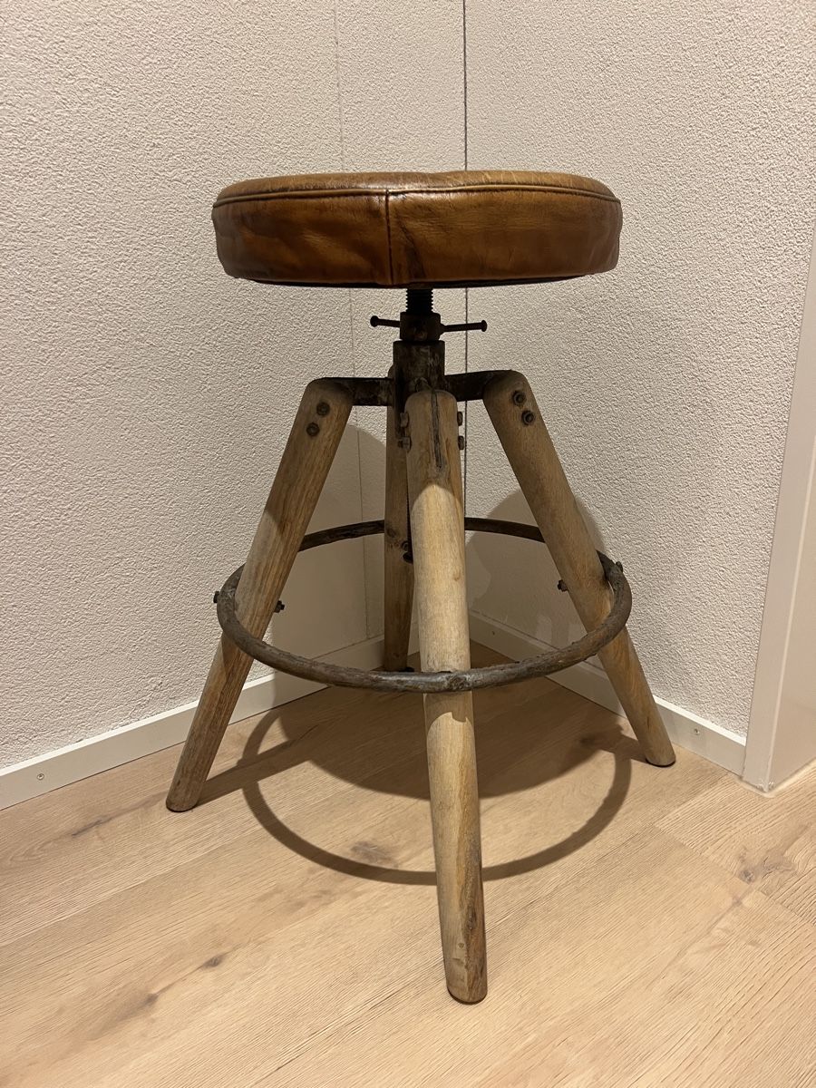Westwing Tabourets: Hocker Leder braun Holz – D'occasion à Matzingen par JanBussmann