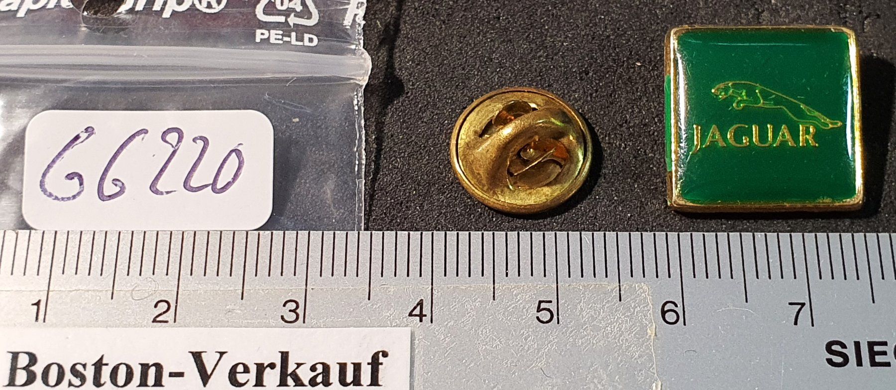 Jaguar Plaketten & Abzeichen: GG220 - Pin Auto Logo von JAGUAR – Gebraucht aus Reinach BL von Boston-Verkauf 1