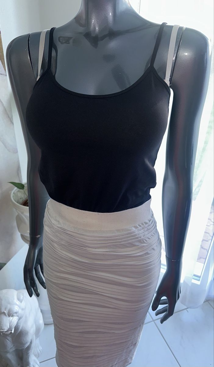 Zara Top: ZARA TOP GR. M – Usato da Unteraegeri venduto da MH203 2