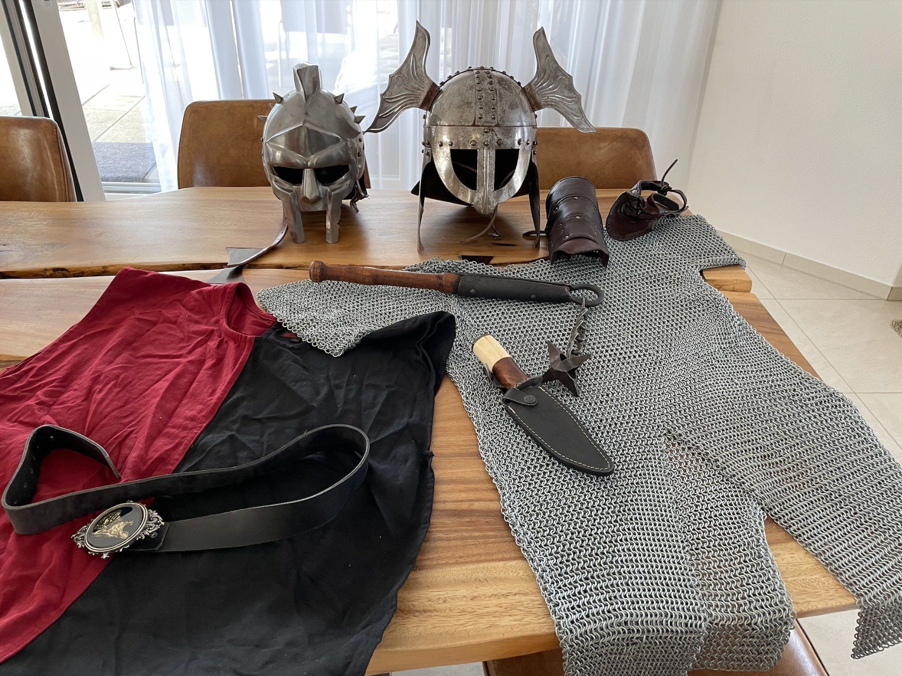 Costumes: Gladiator und Ritter Kostüme – D'occasion à Dagmersellen par Arcticsnow2017 2