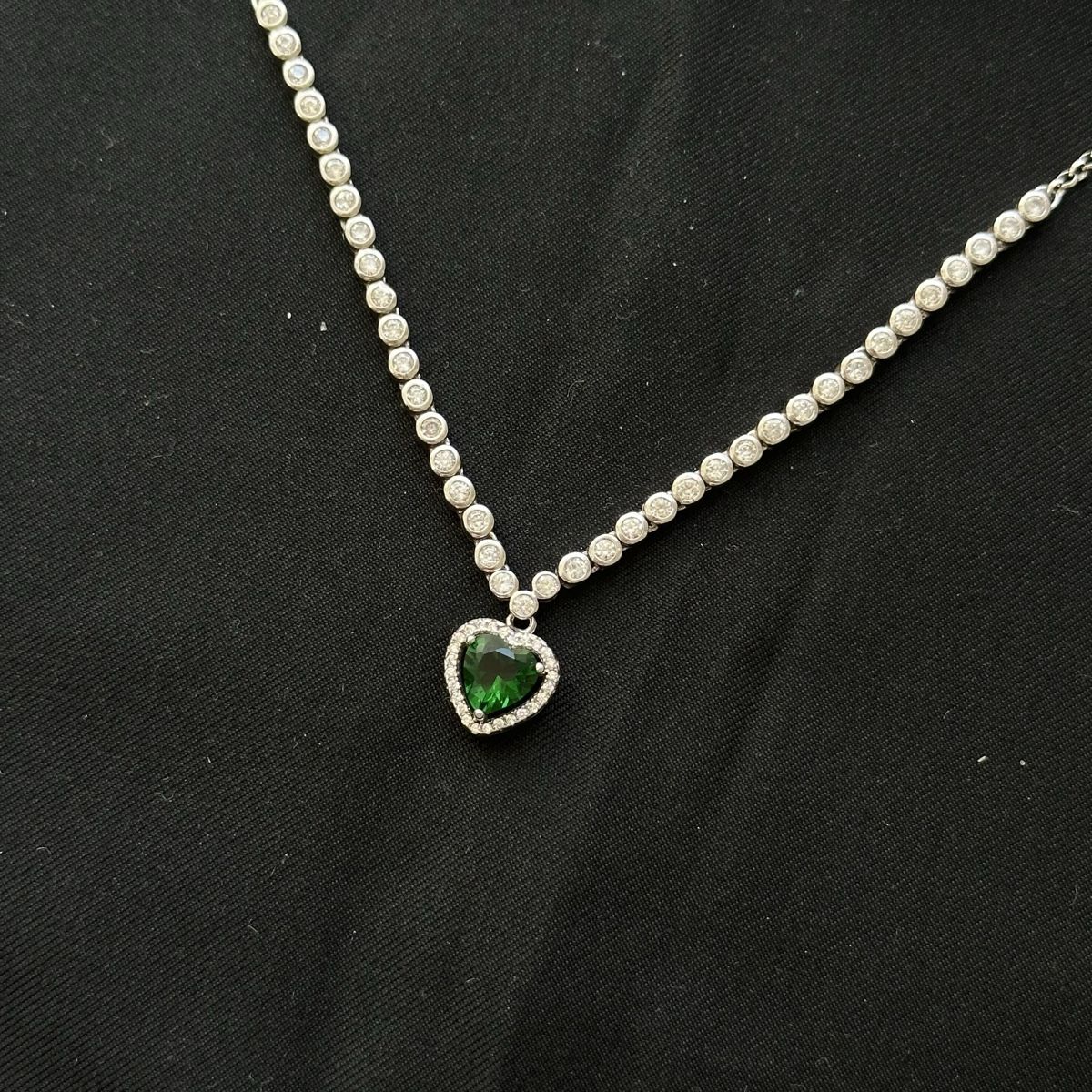 Catenine: Silber 925 Herz Smaragd Solitär Halskette – Nuovo (secondo la descrizione) da Givisiez venduto da dor_xb9k 2