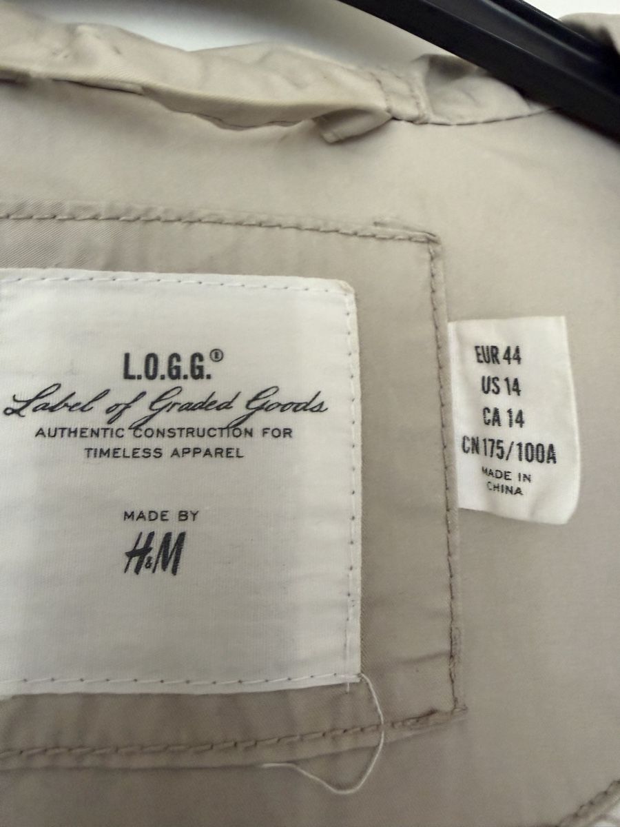 H&M Jacken: Jacke mit Kapuze Gr. 44 – Gebraucht aus Zürich von elg_rqw7 2