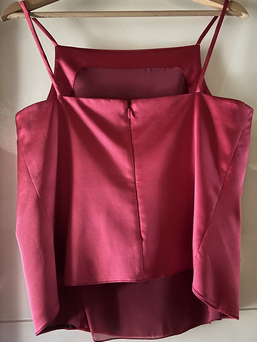 Armani Top: Top Armani – Nuovo (secondo la descrizione) da Le Mont-Pèlerin venduto da Saritsa73 1