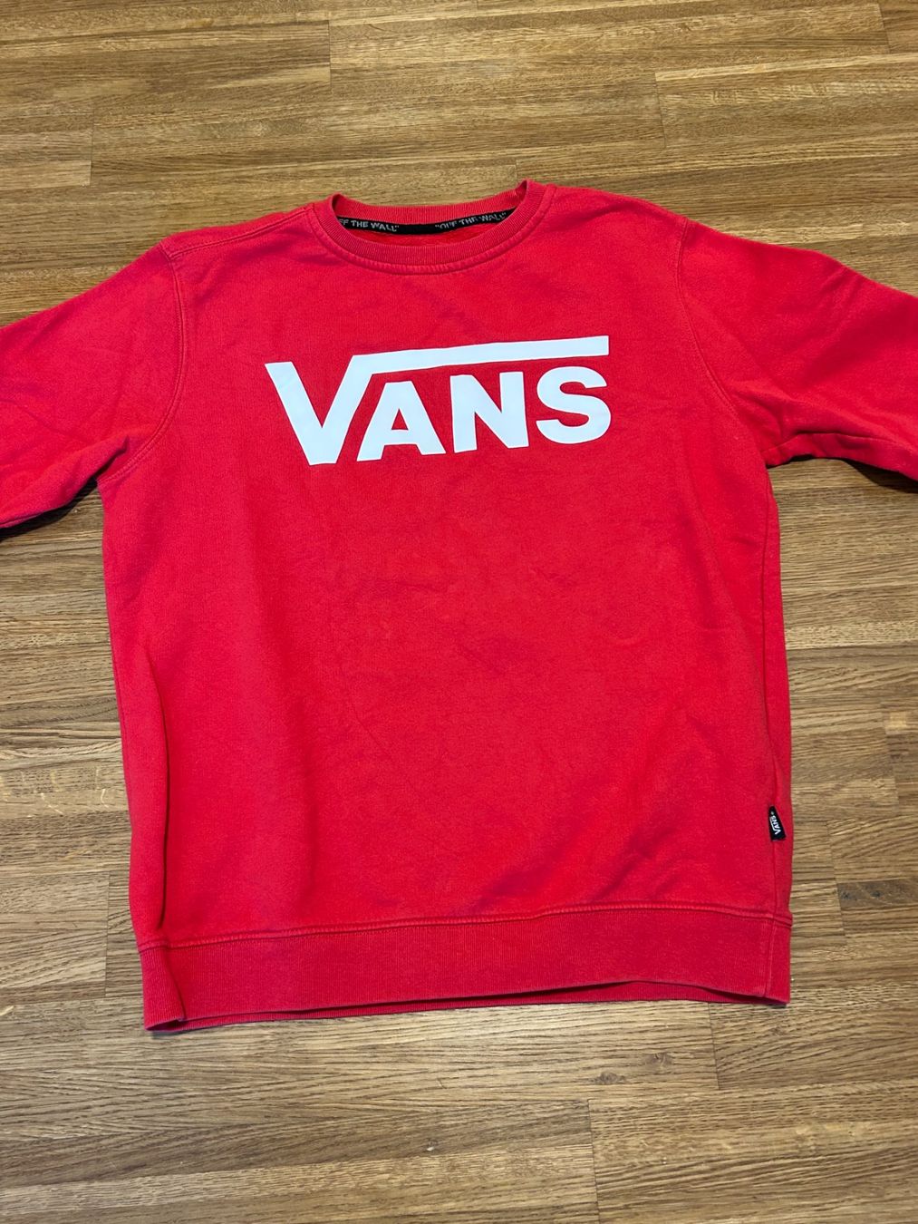 Maglioni & Felpe: Lässiger & trendiger "VANS" Pullover rot ca. Grösse 152 – Usato da Küsnacht ZH venduto da filo_fila8700