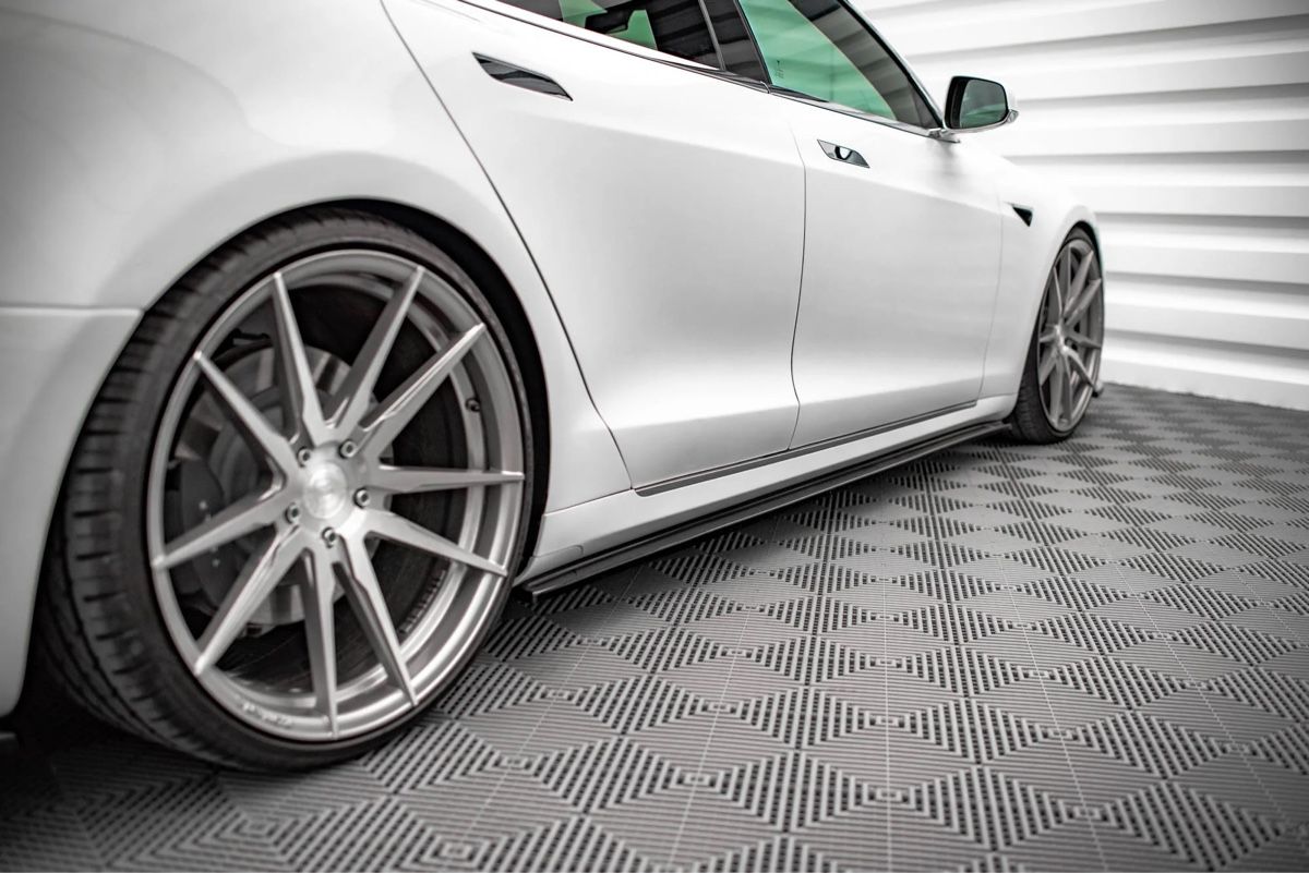 Tesla Autres accessoires p. véhicule: Tesla Model S Bodykit – D'occasion à Neerach par HURATAY 2