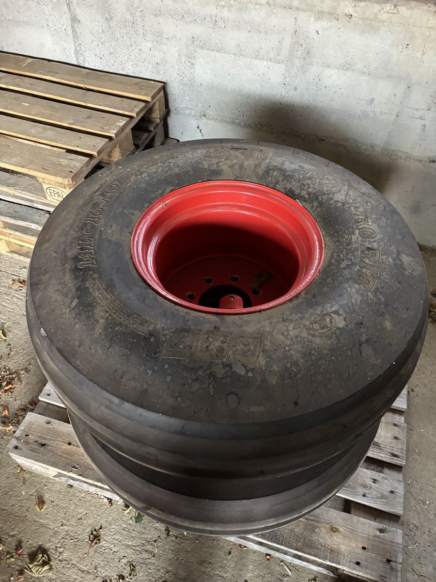 Pneumatici & Ruote complete: Pneu zu IHC – Usato da Bülach venduto da AndiK1046 4