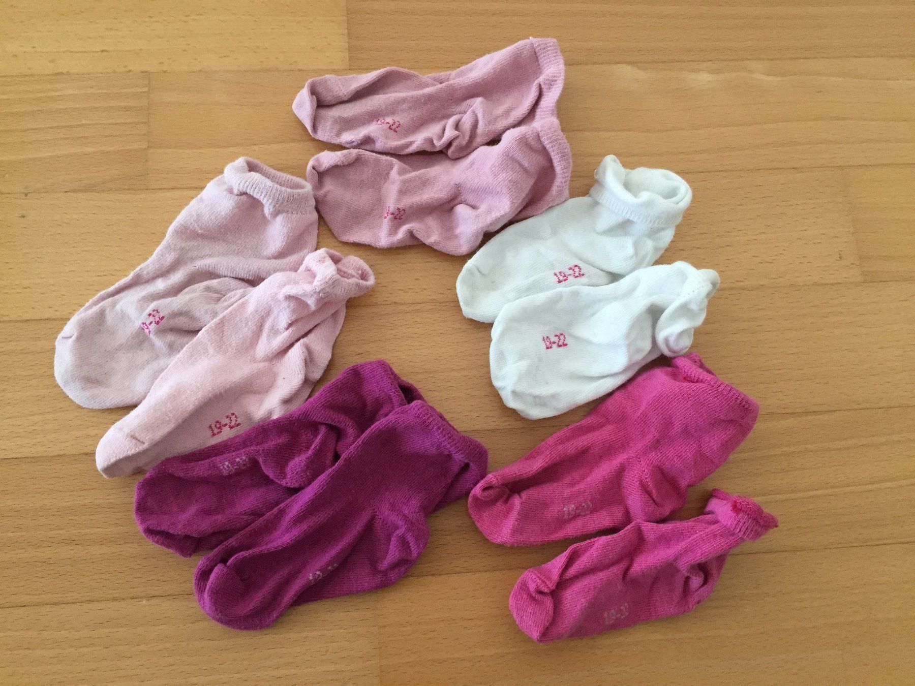 Socken für Kinder: 5-er Set Söckli – Gebraucht aus Muttenz von Juvenile33