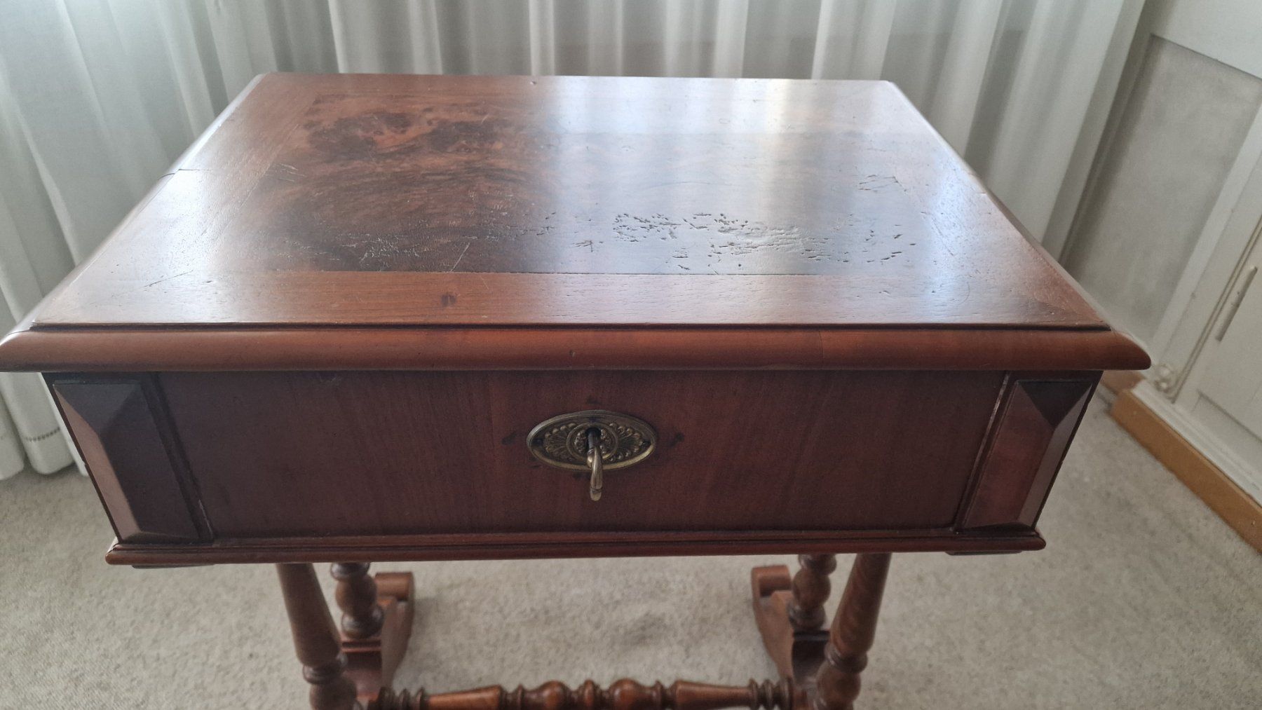 Set di tavolo e panche: Tischchen mit Stuhl um ca. 1870 – Usato da Wil SG venduto da tho_tm8v 1