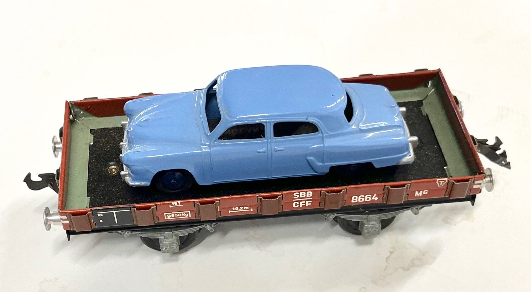 Buco Modellini di ferrovie: BUCO 8664 mit Dinky Toys Auto – Nuovo (secondo la descrizione) da Bleiken venduto da hbw45