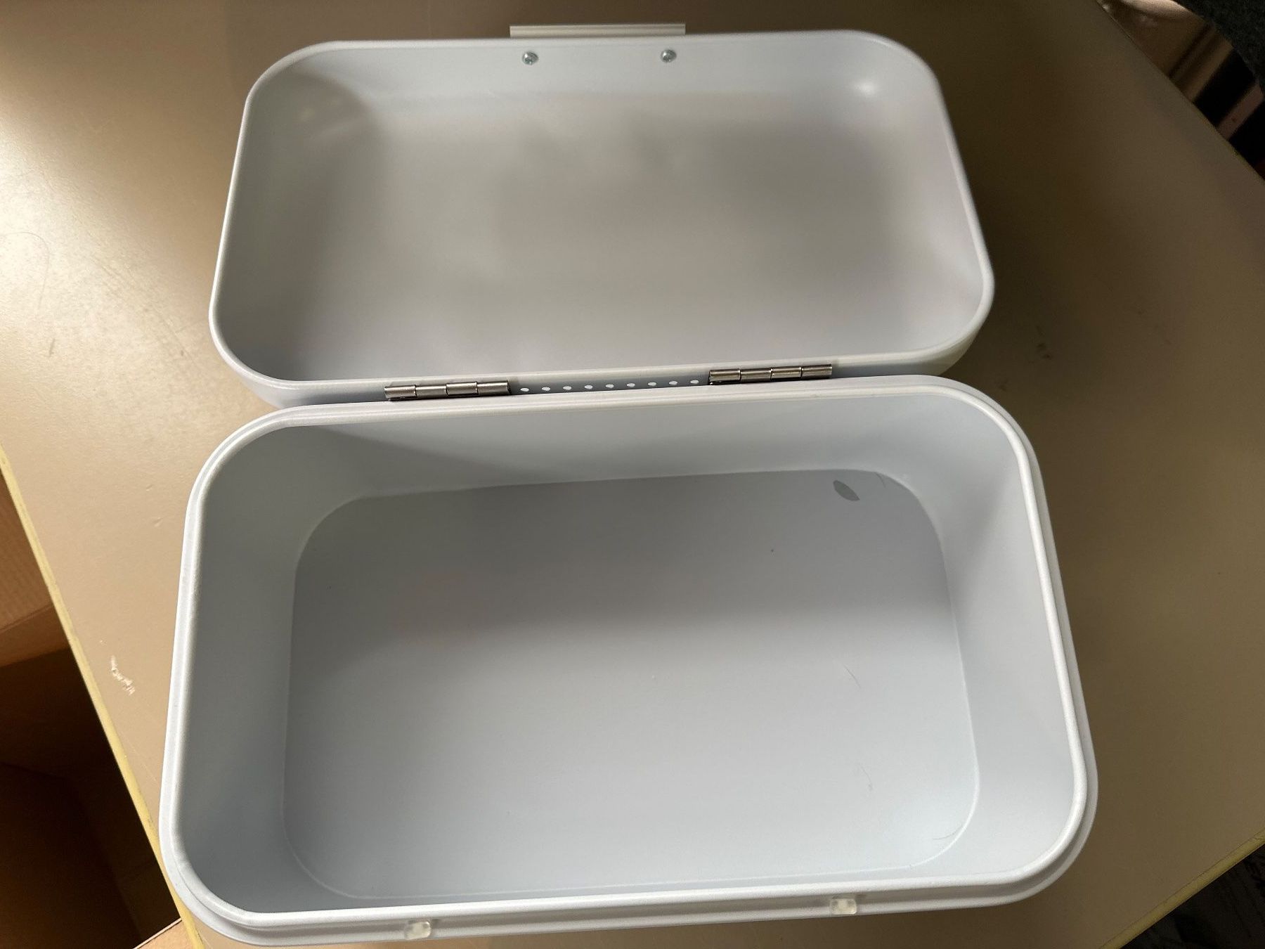Contenitori & Simili: Brotkasten – Nuovo (secondo la descrizione) da Brügg BE venduto da TSP02 2