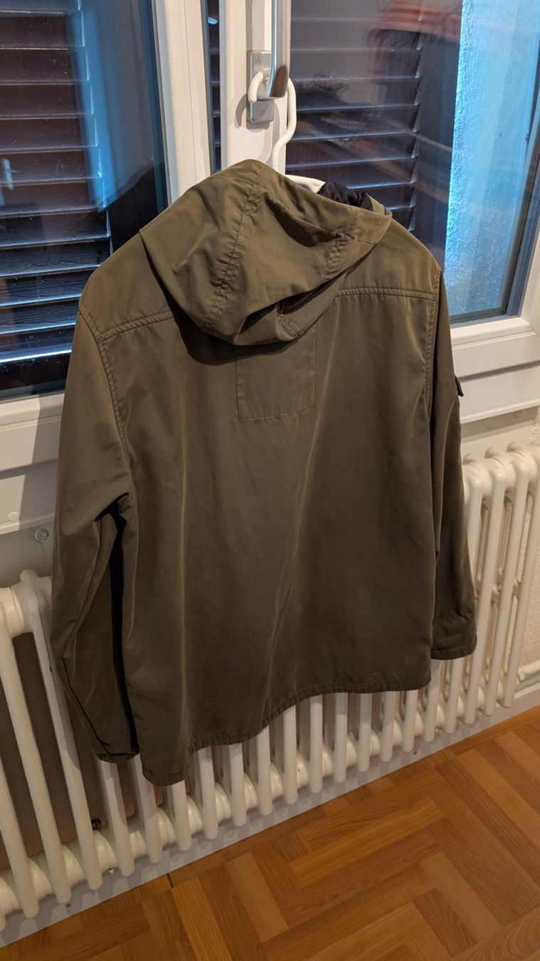 Vestes: Jack RVLT Grösse MEDIUM Olivegrün – D'occasion à Steinen par beatstick 1