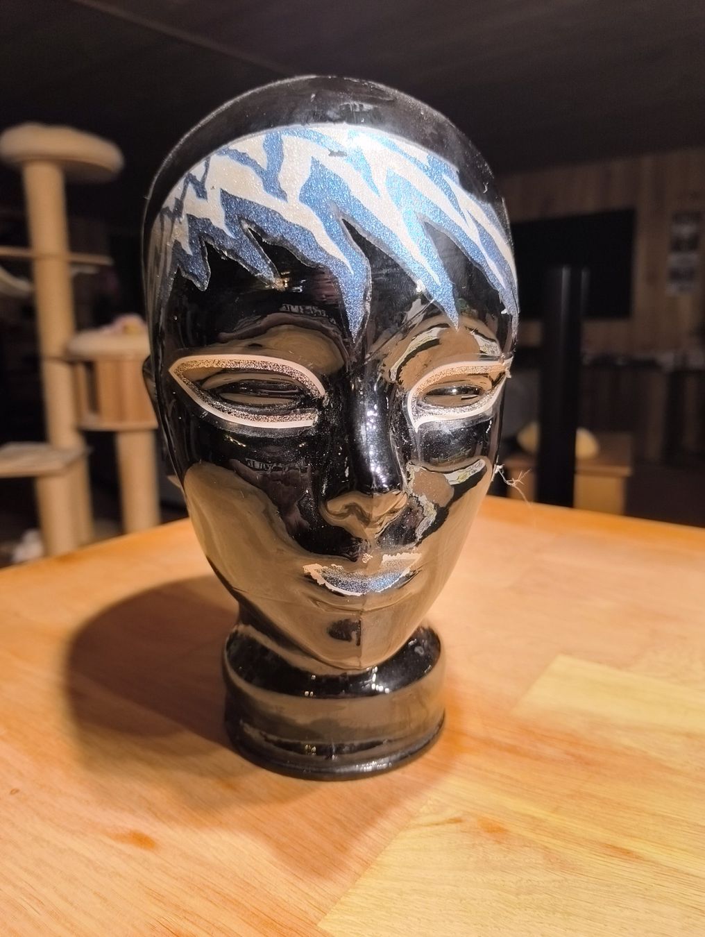 Sculture & Statue: Schwarzer Deko-Kopf – Difettoso da Diessenhofen venduto da ren_sb8w