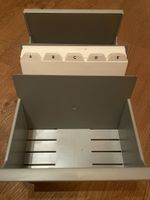 Karteikasten grau mit ABC-Register und Karteikarten