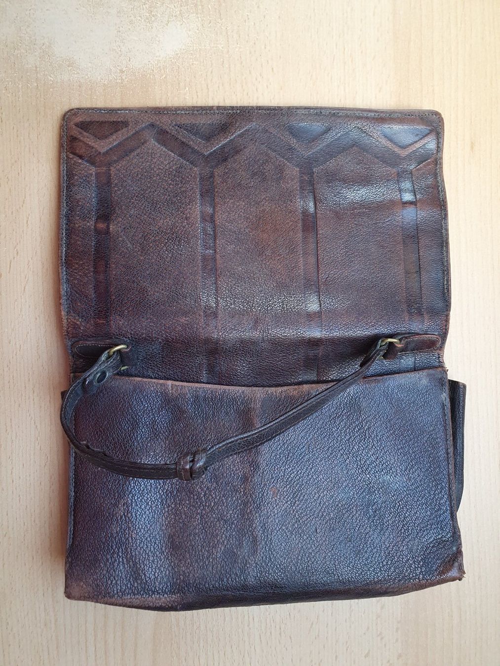 Borse da donna: Antike Leder Handtasche ca. 100-jährig – Usato da St. Margarethen TG venduto da Schachmatt 4