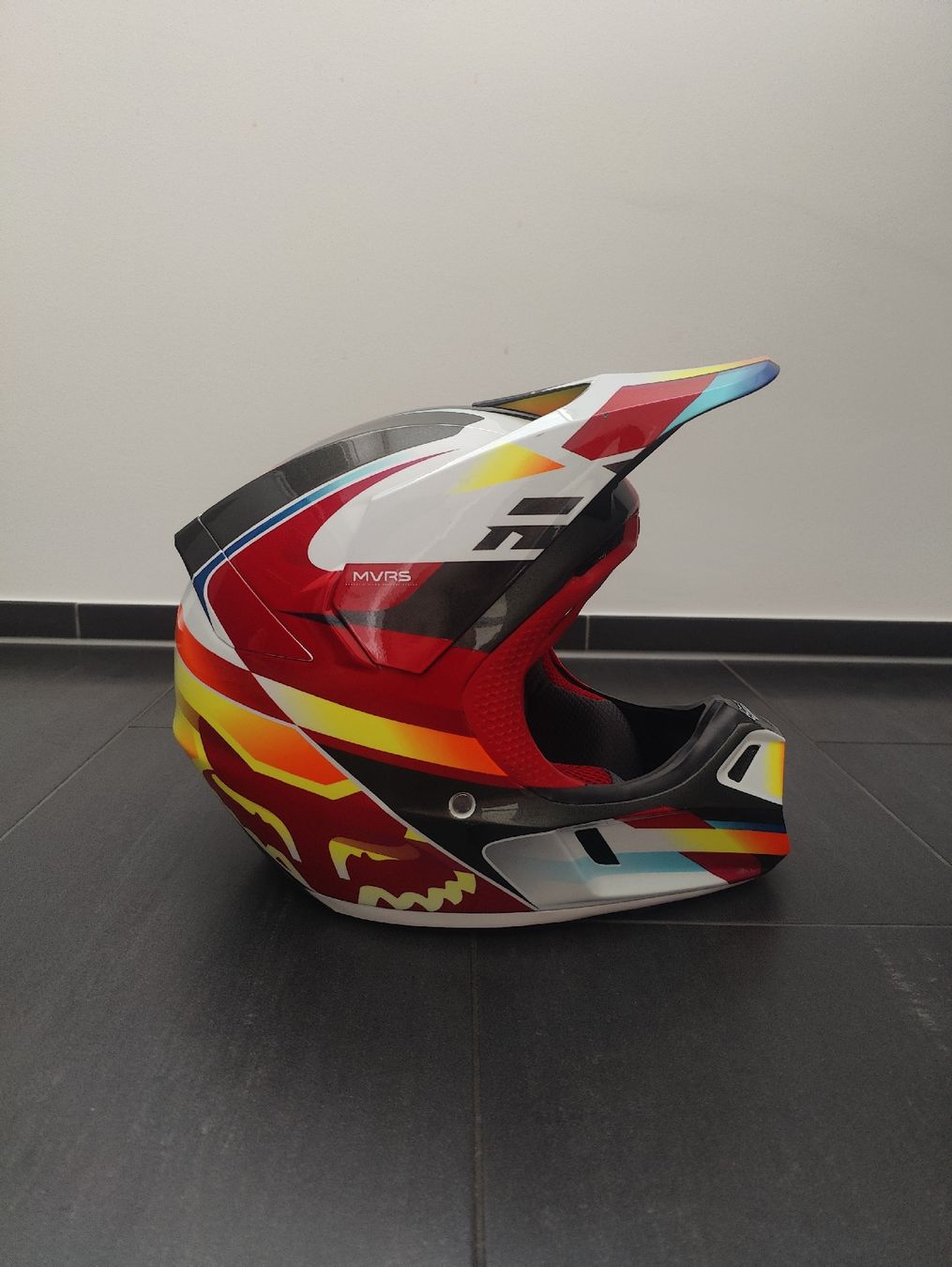 Fox Caschi & visiere: Fox Helm V3 ECE R22-05 – Usato da Chur venduto da Sm310 1