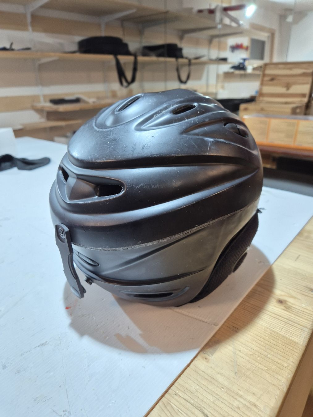Caschi: Skihelm – Usato da Winterthur venduto da zursckat 1