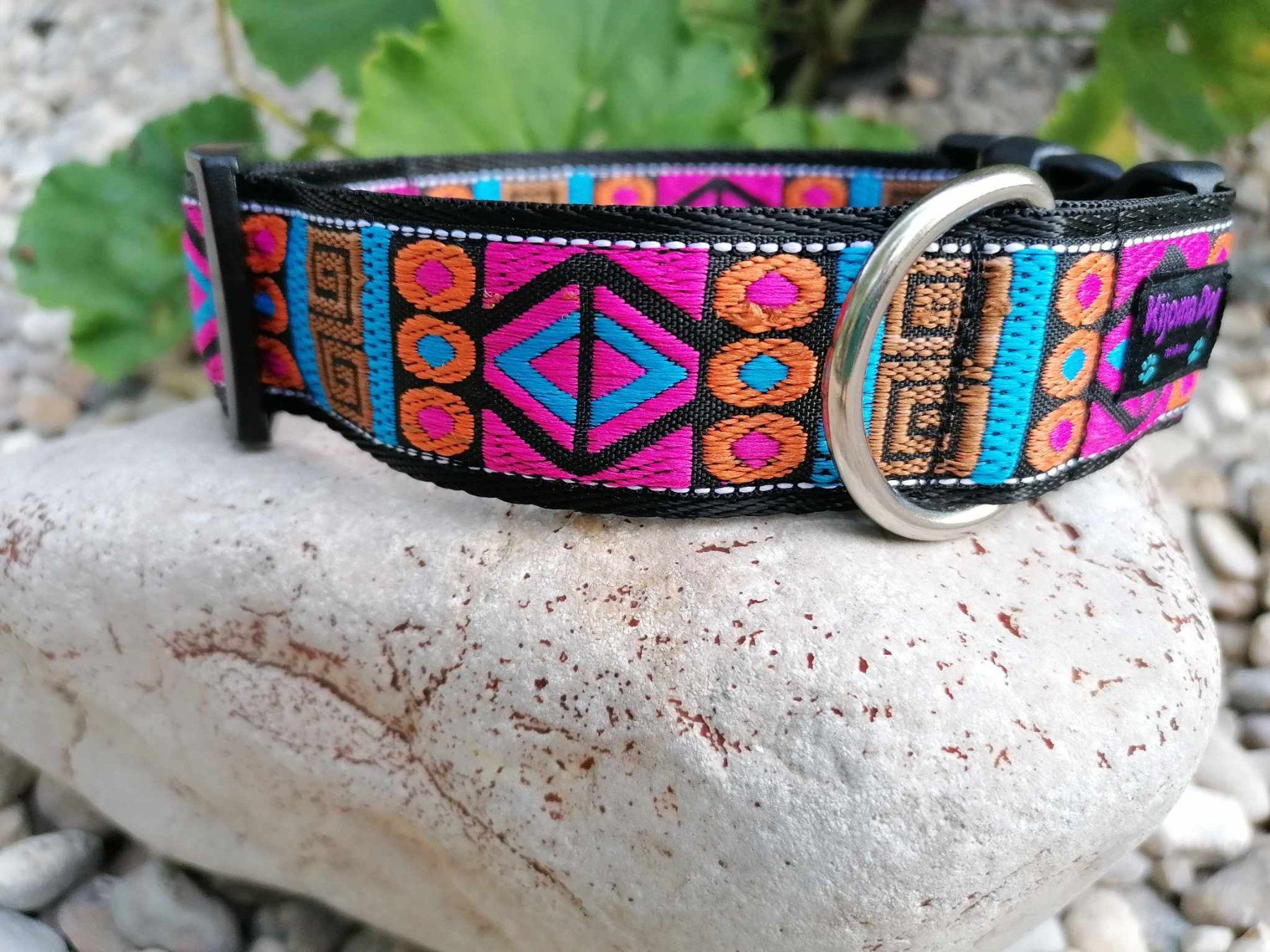 Guinzagli & Collari: Hundehalsband 3.2cm "Azana" handgemacht – Nuovo e nell'imballaggio originale da Grenchen venduto da KijomaDog
