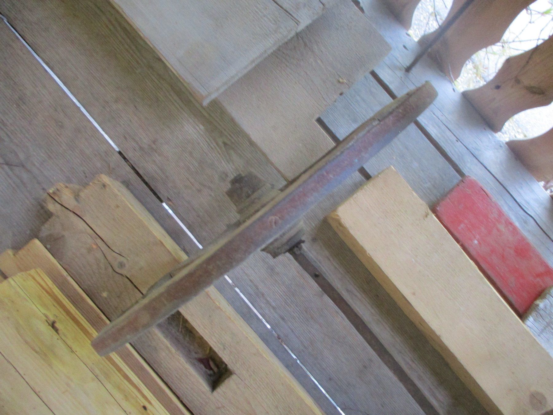 Articoli in legno: ANTIKES WAGENACHSLI EISEN/HOLZ 50 CM – Difettoso da Langnau i. E. venduto da Superseven69 4