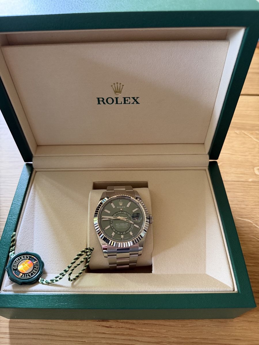 Rolex Orologi: Rolex Skydweller Green/Grün – Nuovo e nell'imballaggio originale da Zürich venduto da BredaB