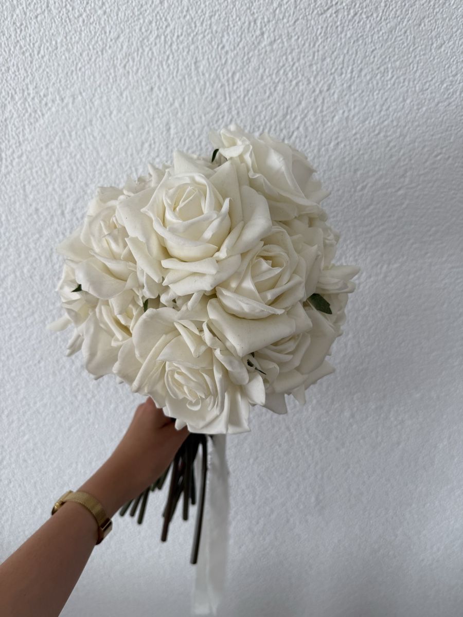 Toutes les décorations: Blumenstrauss aus Seidenblumen – D'occasion à Gebenstorf par sdent 2