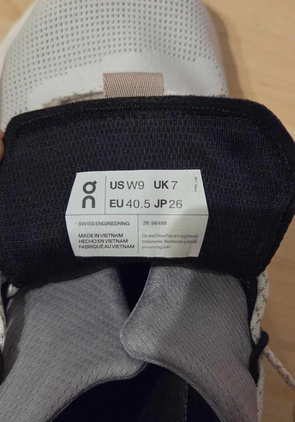 On Damenschuhe: ON-Schuhe "Cloudnova" (Grösse 40.5) – Gebraucht aus Zürich von wile_coyote 4