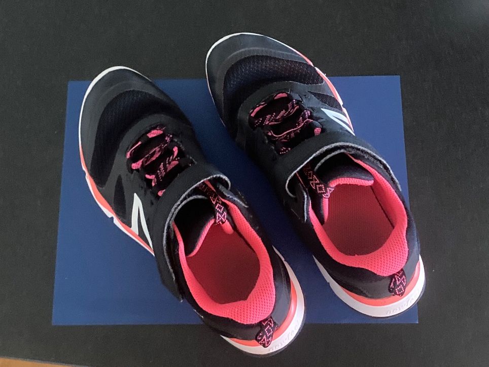 Decathlon Chaussures filles: Mädchen Turnschuhe der Grösse 37 – D'occasion à Beinwil am See par Windlepack 3