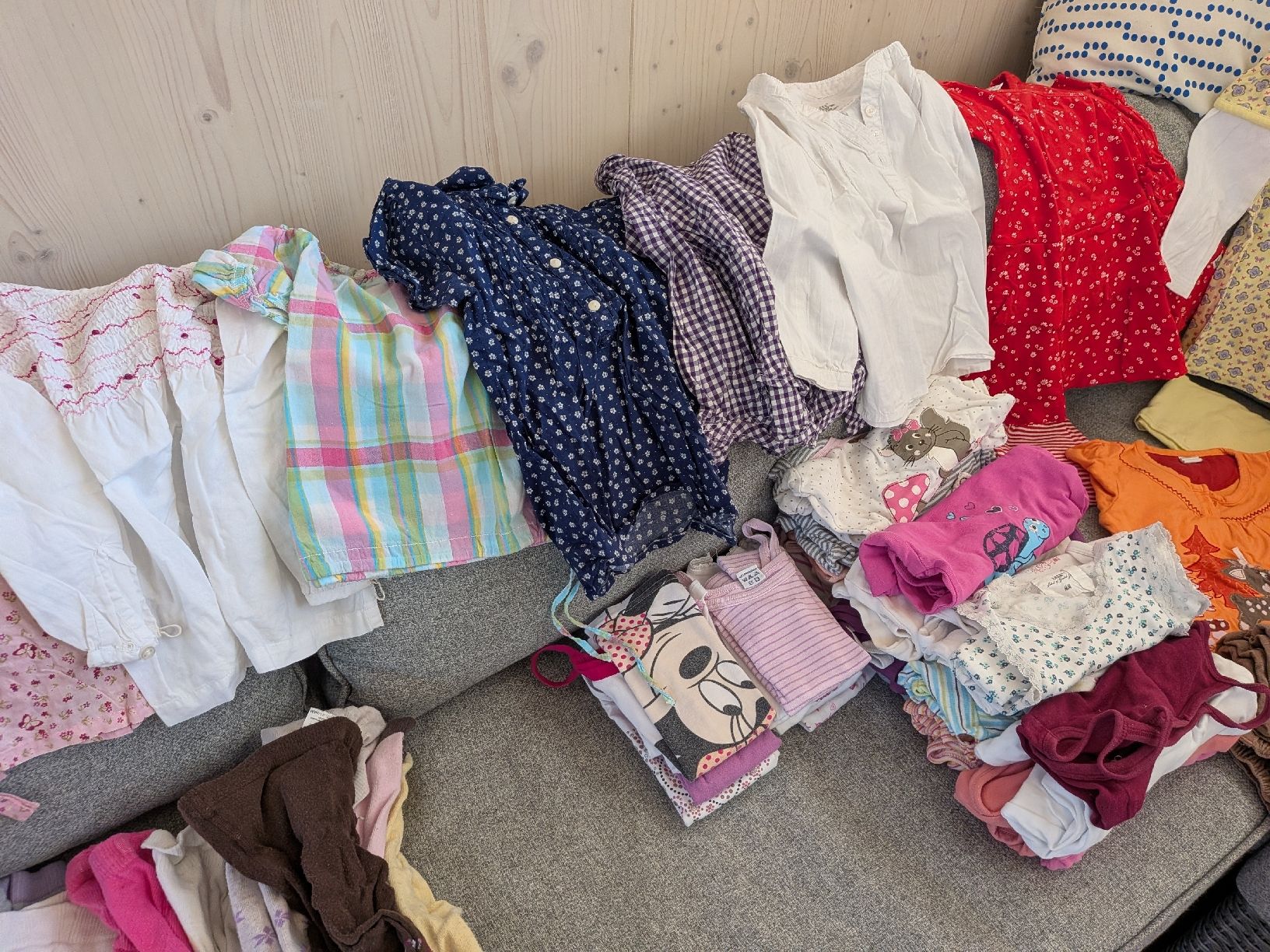 Lotti & Set di vestiti: Mädchen Kleider Set 250 Artikel 86/92 – Usato da Unteriberg venduto da Minka99 4