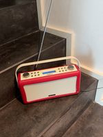 VQ Hepburn retro radio