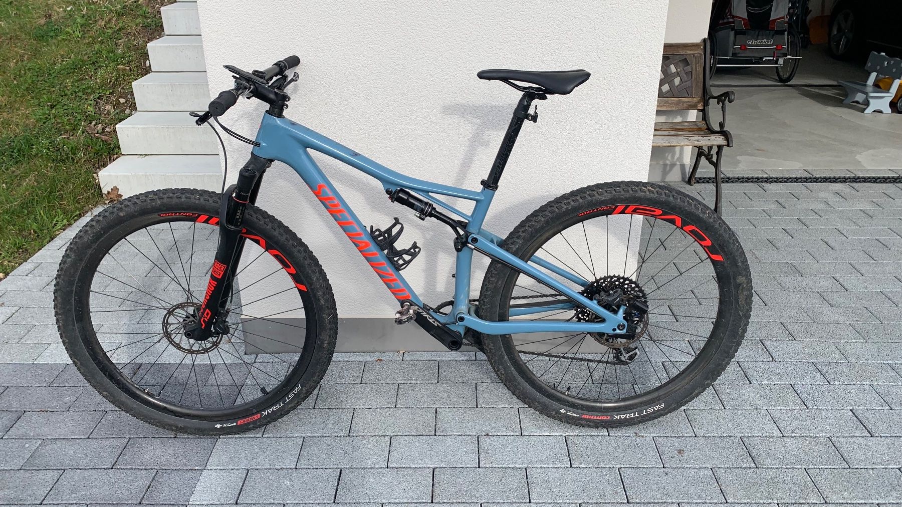 Specialized Velos: Specialized Epic Expert - 29 Zoll - Carbon - Gr. M - Fully – Gebraucht aus Udligenswil von