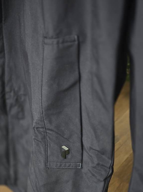 Mäntel: PEAK PERFORMANCE REGENMANTEL ZU ANZUG MEDIUM – Gebraucht aus Stallikon von rob_62w9 1