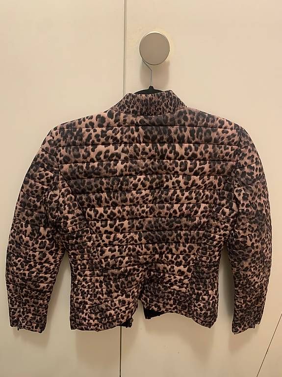 Guess Giacche: Guess Jacke leopard Gr. S – Usato da St. Gallen venduto da mar_rkm7 3