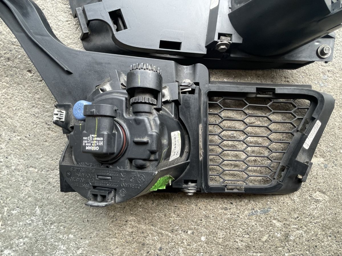 BMW Tutti pezzi di ricambio auto: 2x Phare antibrouillard avant | BMW séries 3 E90 E91 E92 E93 – Usato da Denges venduto da Ricautomotive 6