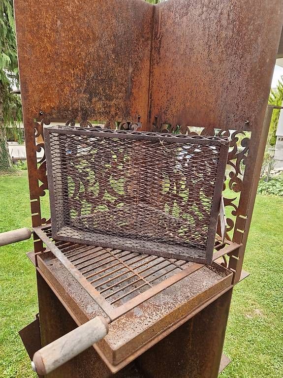 Grills: Holzkohlegrill Stahlblech – Gebraucht aus Solothurn von Kuesel1 4