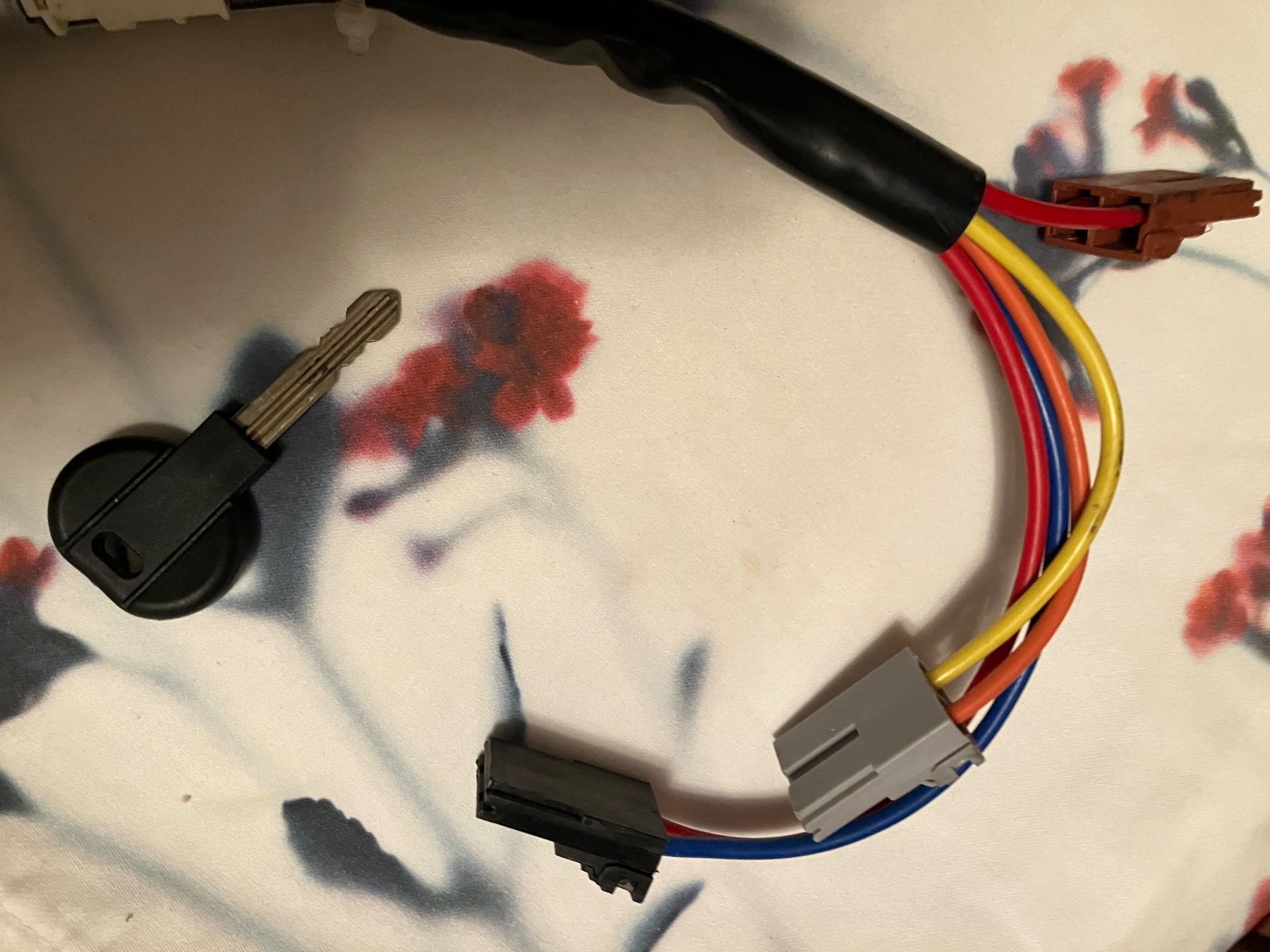 Autres fournitures industrielles: Zuendschloss – D'occasion à Lichtensteig par elektronik-service