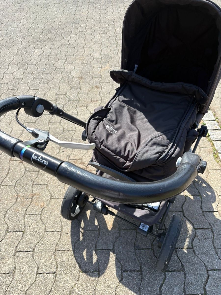 Teutonia Carrozzine: Kinderwagen Teutonia – Usato da Bronschhofen venduto da cm65