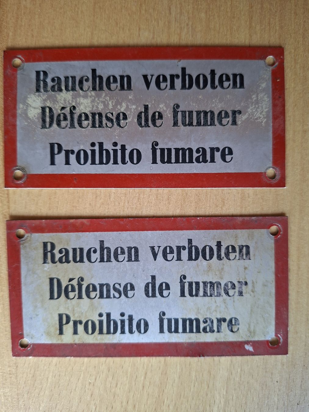 Schweizer Armee Schilder: Blech Schilder aus Armee Militär  – Gebraucht aus Schwanden Sigrisw von len_9yqg