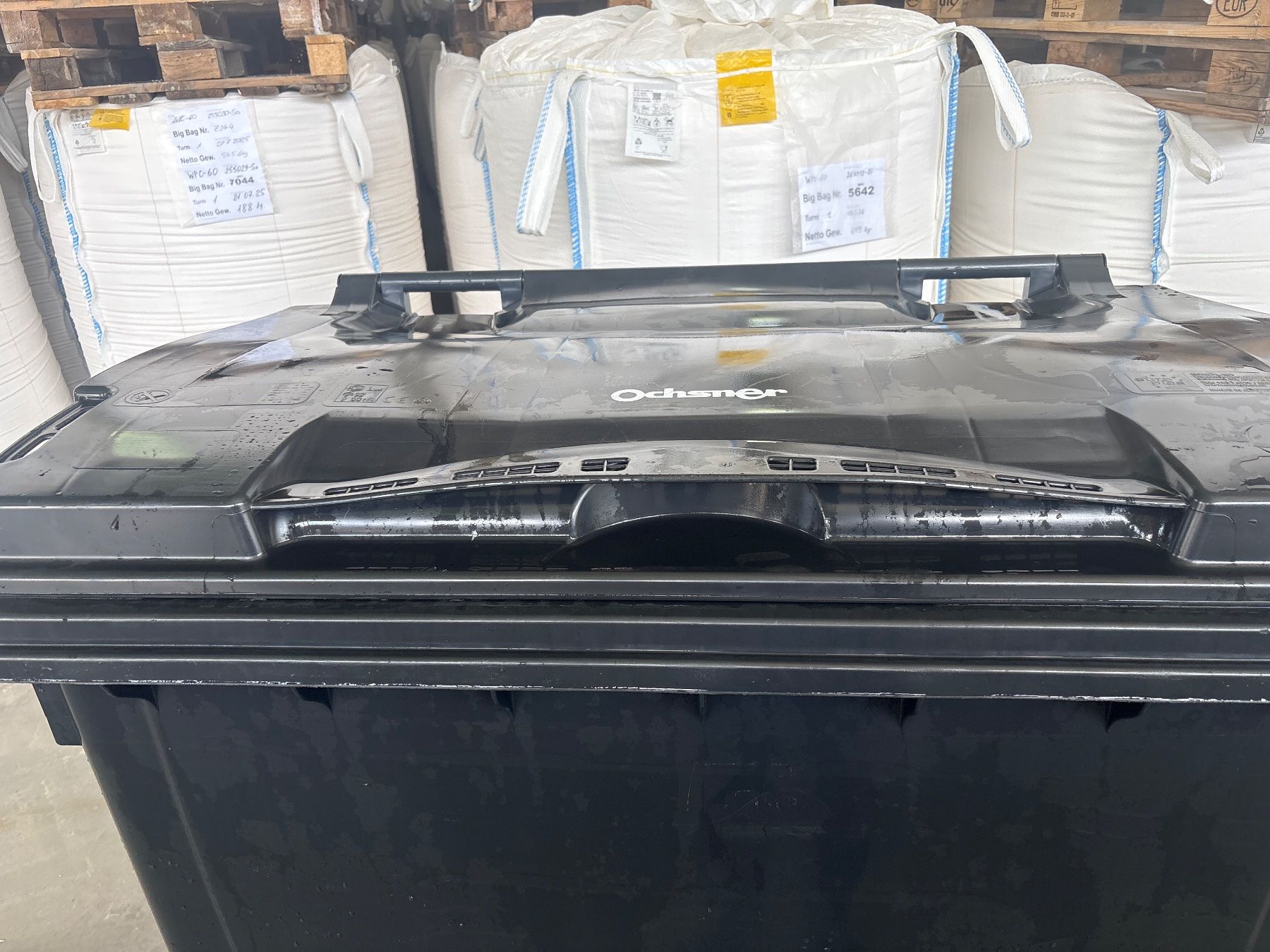 Altro per Ufficio & Commercio: Container Abfallcontainer Kunststoff 6221 Rickenbach – Nuovo (secondo la descrizione) da Emmenbrücke venduto da Plan-C-Liquidationen 2