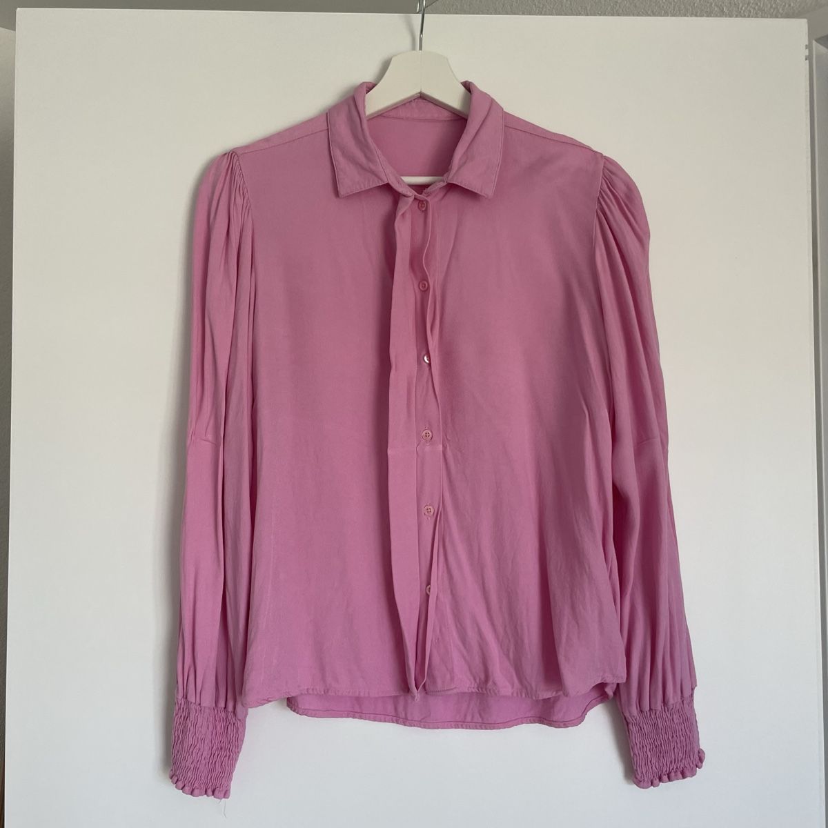 Blusen: Damen Bluse Pink Grösse M leicht gebraucht – Neu (gemäss Beschreibung) aus Utzenstorf von beatrice.ch