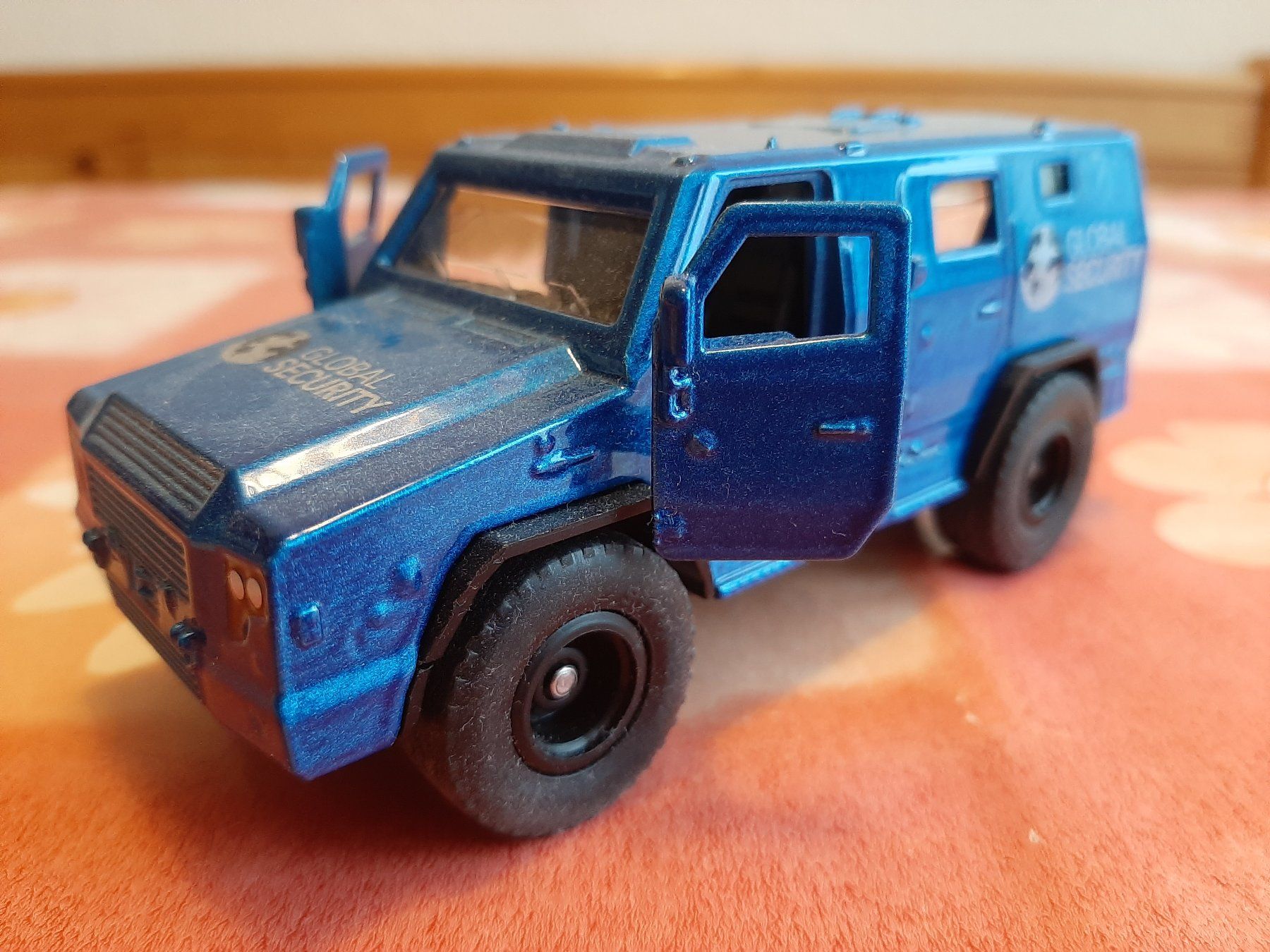 Siku Modellautos: Siku Geldtransporter 2 Global Security – Neu (gemäss Beschreibung) aus Strengelbach von Wedi73 5