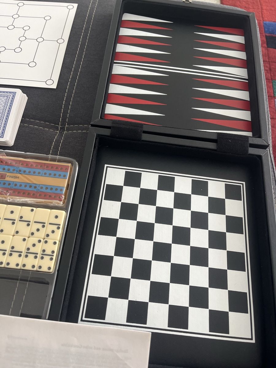 Jeux: Spielbox ZKB Backgammon , Schach, usw. – Neuf (Voir description) à Bassersdorf par Rosa667 3